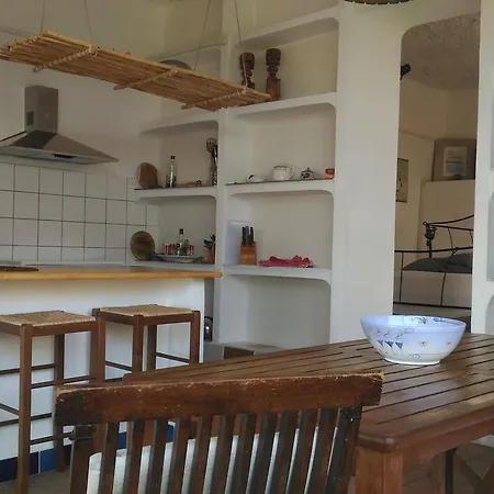Atelier Apartment *